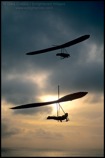 Picture: Hang gliders at sunset, San Francisco, California