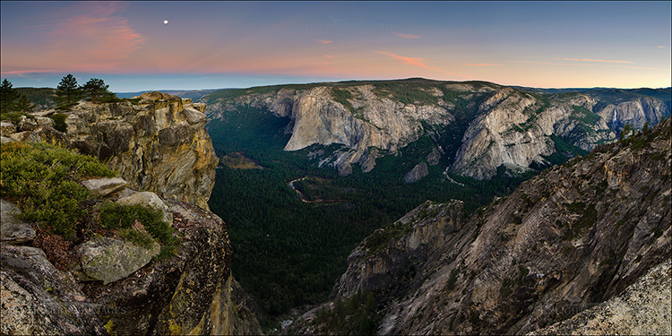 Panoramic Photo: Moonset at dawn from Taft Point above Yosemite Valley, Yosemite National Park, California