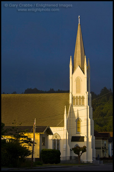 Photo: Sunlight on Church steeple in Ferndale, California