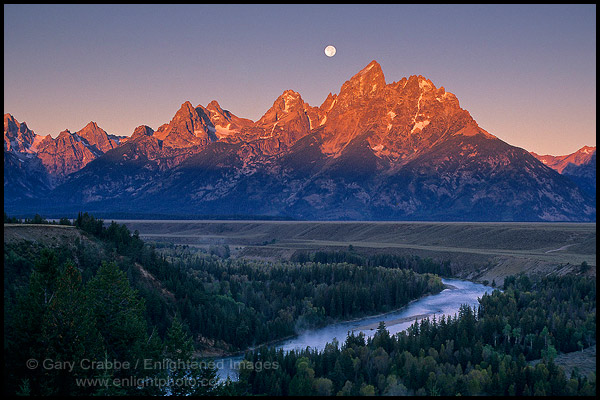 Moonset at dawn over the Teton Range and Snake River, Grand Teton National Park, Wyoming